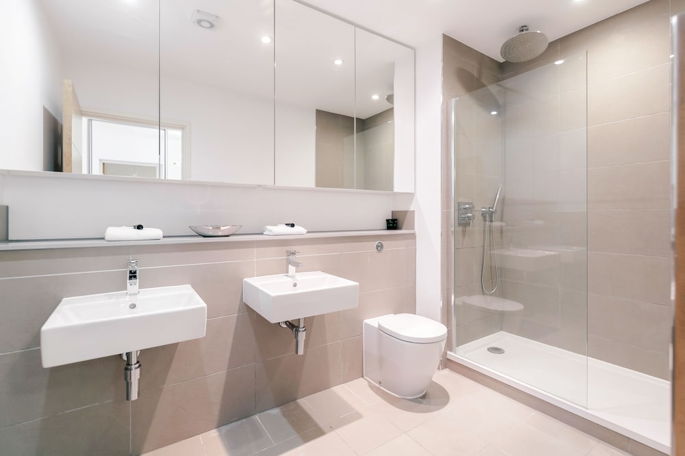 Guildford Vacations - Roomspace Apartments -The Residence - Property Image 7