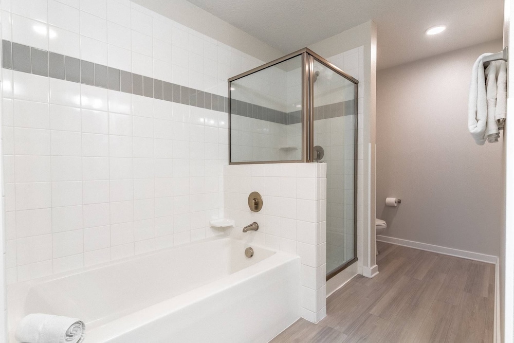 4001 Vista Cay