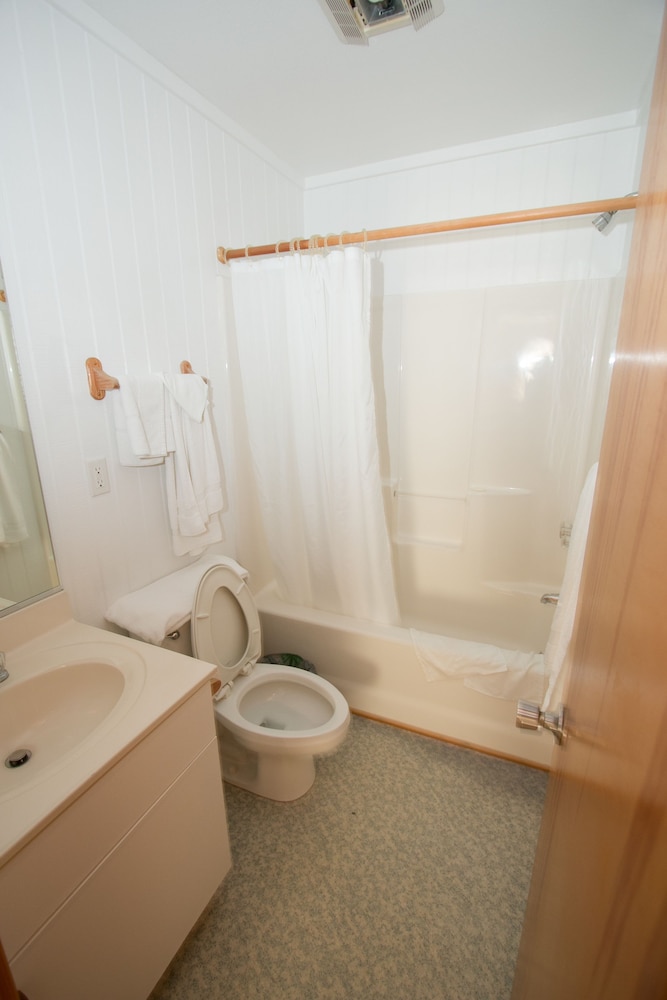 Outer Banks Motel - Village Accommodations