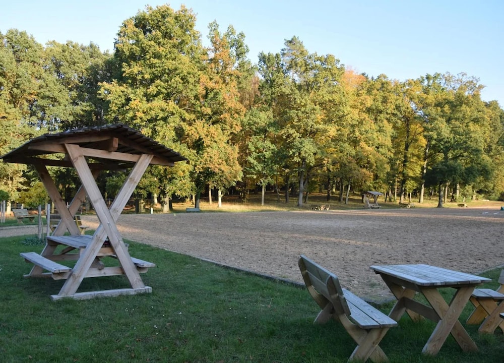 Chalet Near Schwerin With Golf & Castle Views
