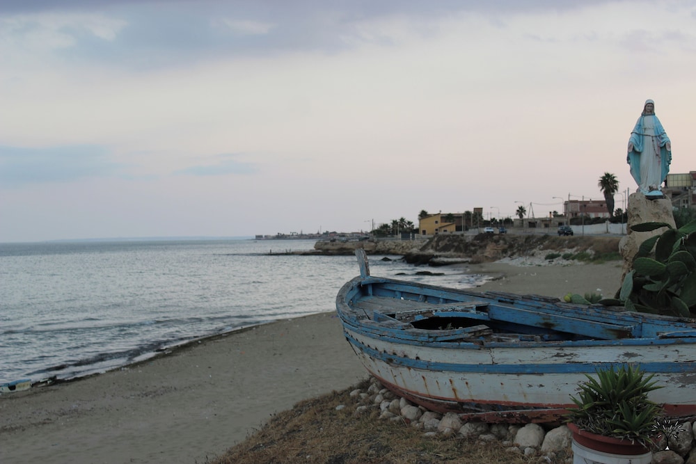Radici Sicilian Holiday Home-b An Oasis of Relaxation in the Heart of Sicily