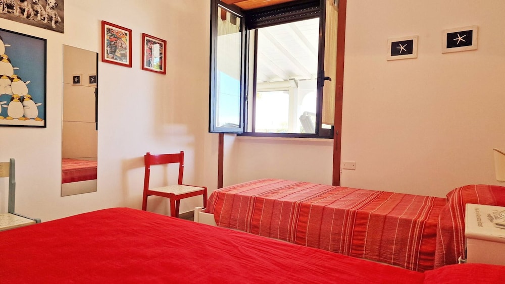 Villa Fede - 3 Bedrooms 2 Bathrooms air Conditioning by the sea