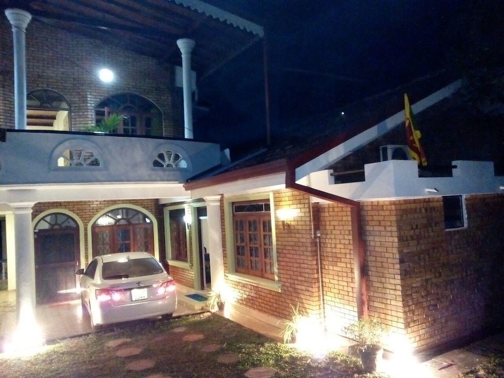 Villa De Rosh