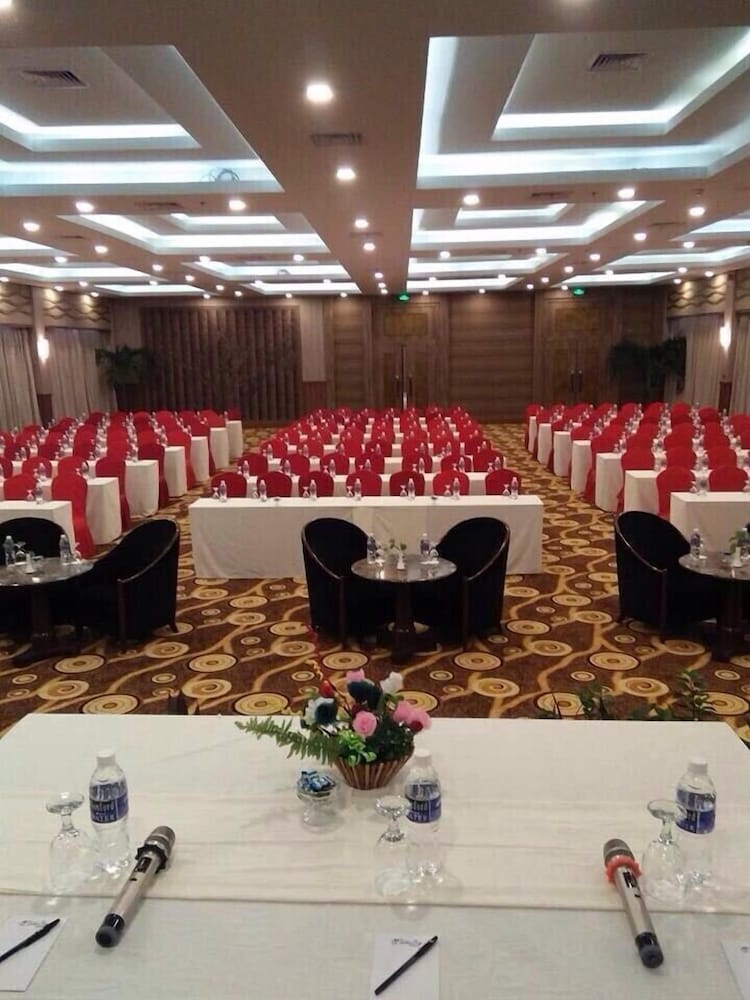 The Golden Bay Hotel Batam 66