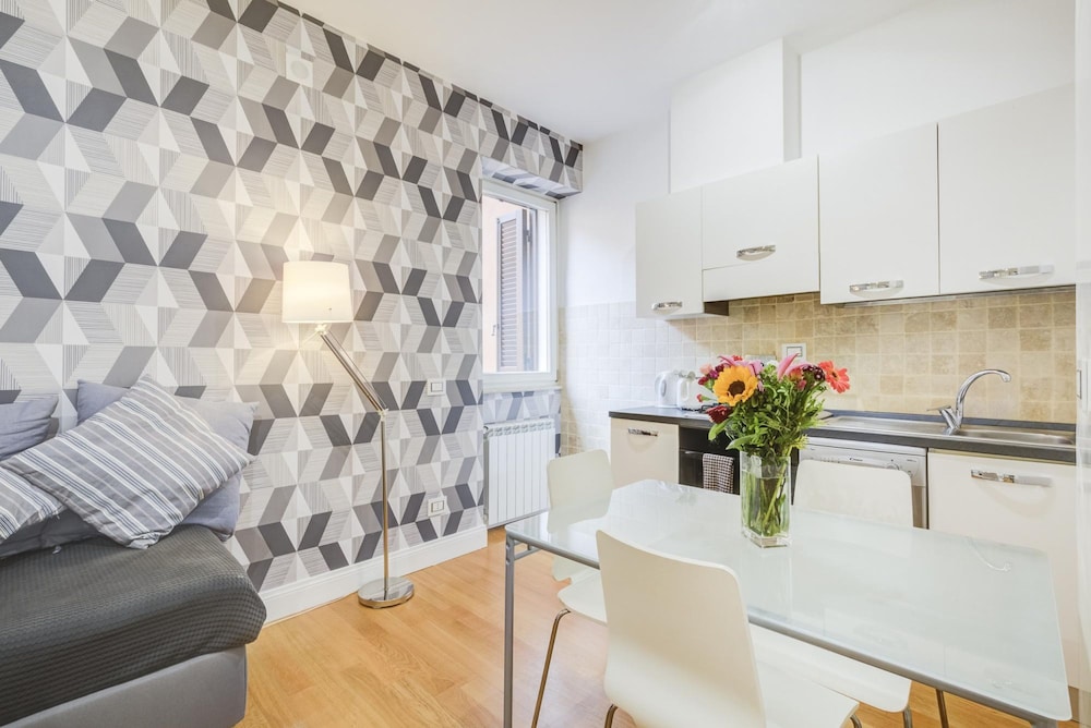 Gonfalone Residence Viola