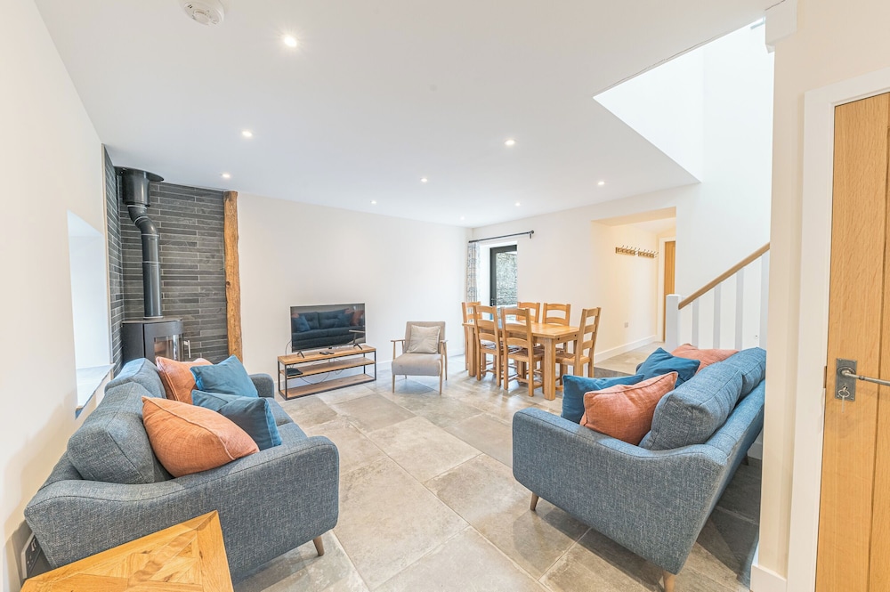 No 2 The Coach House