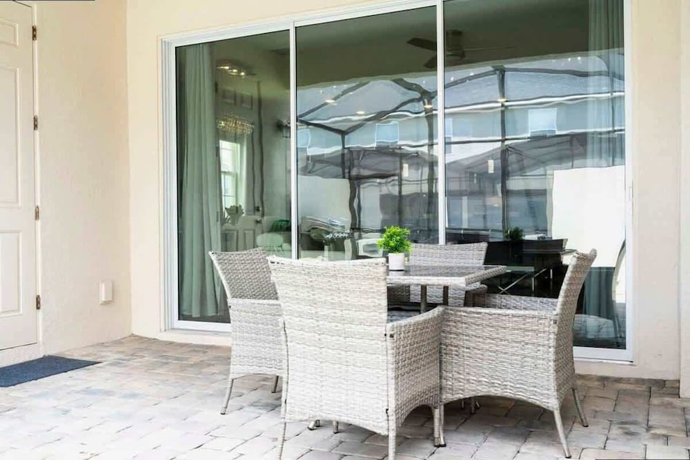 Splendid 6Bd w Private Pool Solara Resort 2154