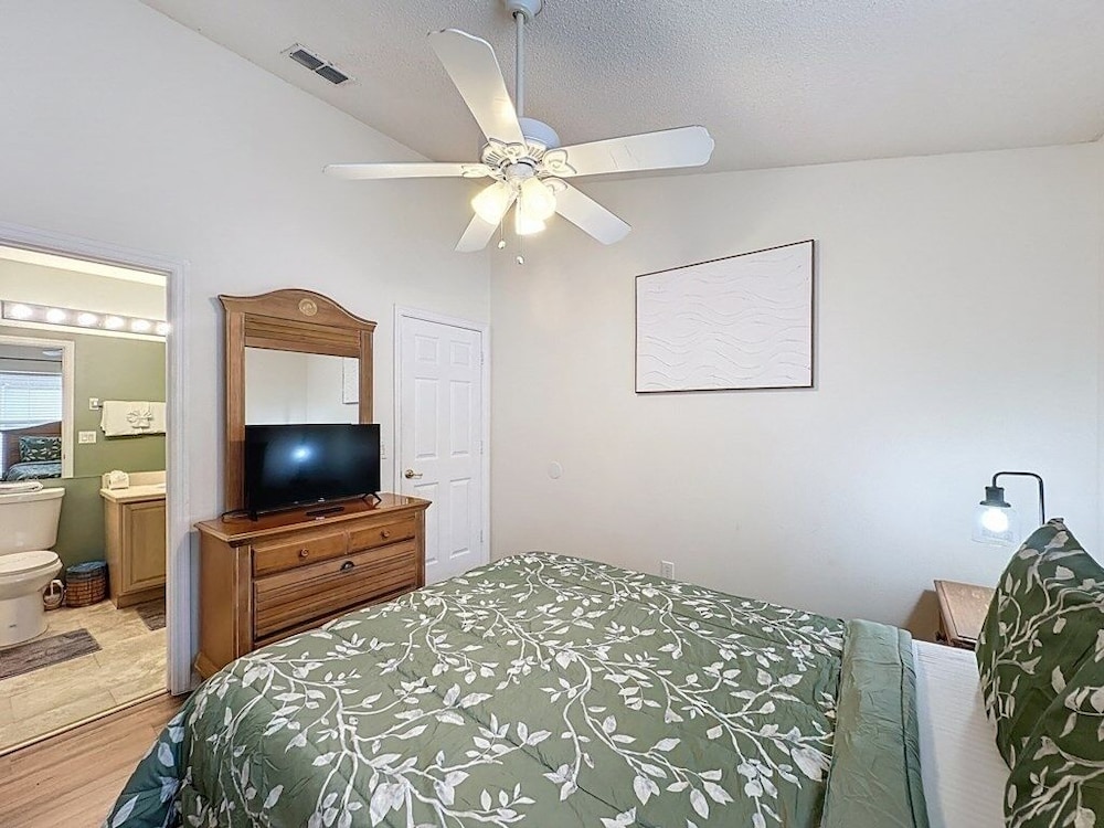 Incredible 4 Bed Pool/spa Home, Minutes To Disney 4 Bedroom Villa