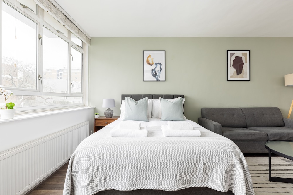 The Pimlico Collection