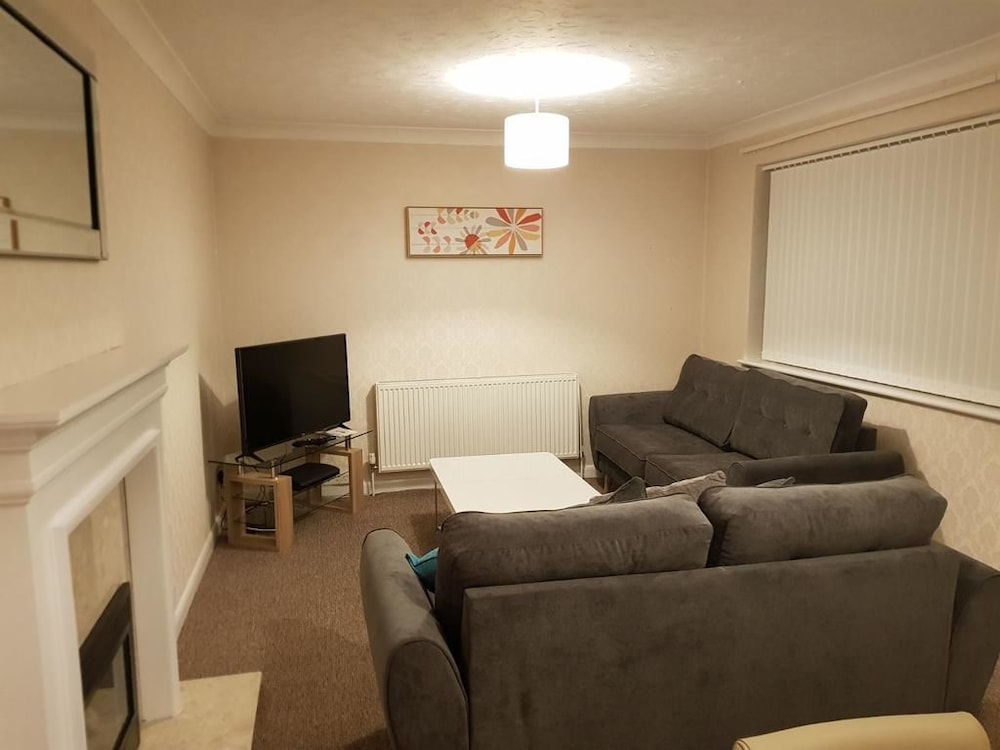 Bamburgh Drive Holiday Home view 4