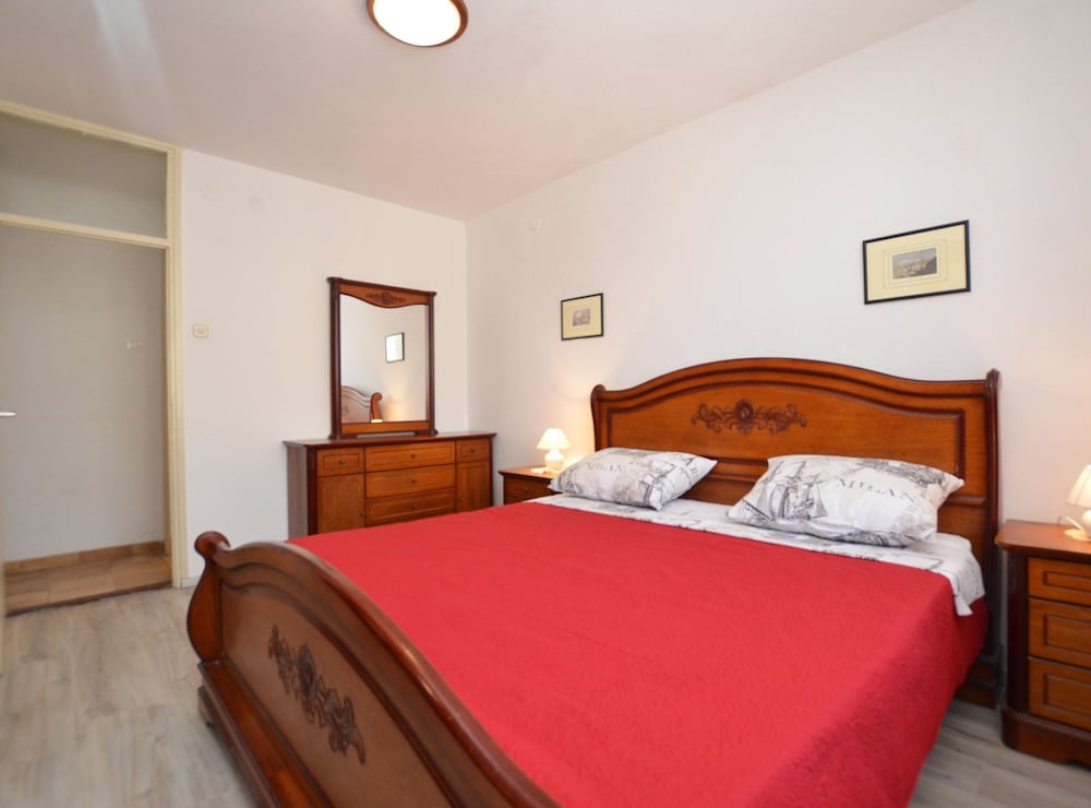 Airy and Comfortable Apartment With Loggia