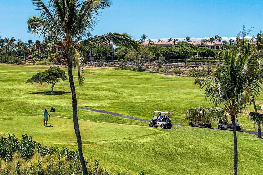 Top Floor - Amazing Golf & Mountain Views - Walk to Restaurants - Vrkcv