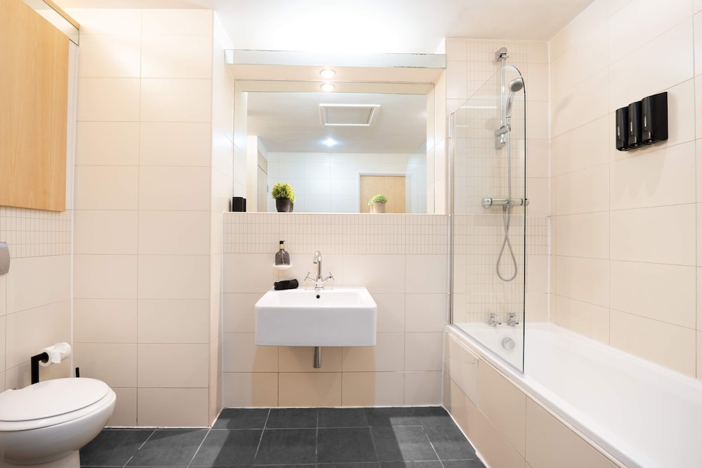 2br-city Centre-modern