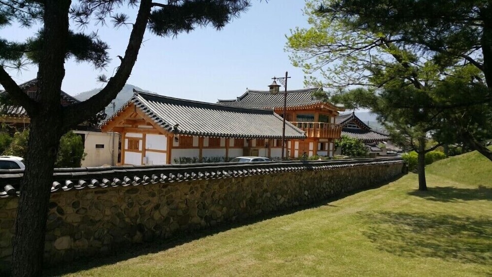 Happy Village Syeobul Guesthouse