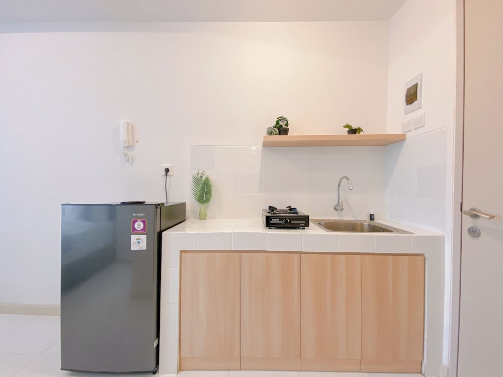 Best Furnished Studio at 39th Floor Tokyo Riverside PIK 2 Apartment