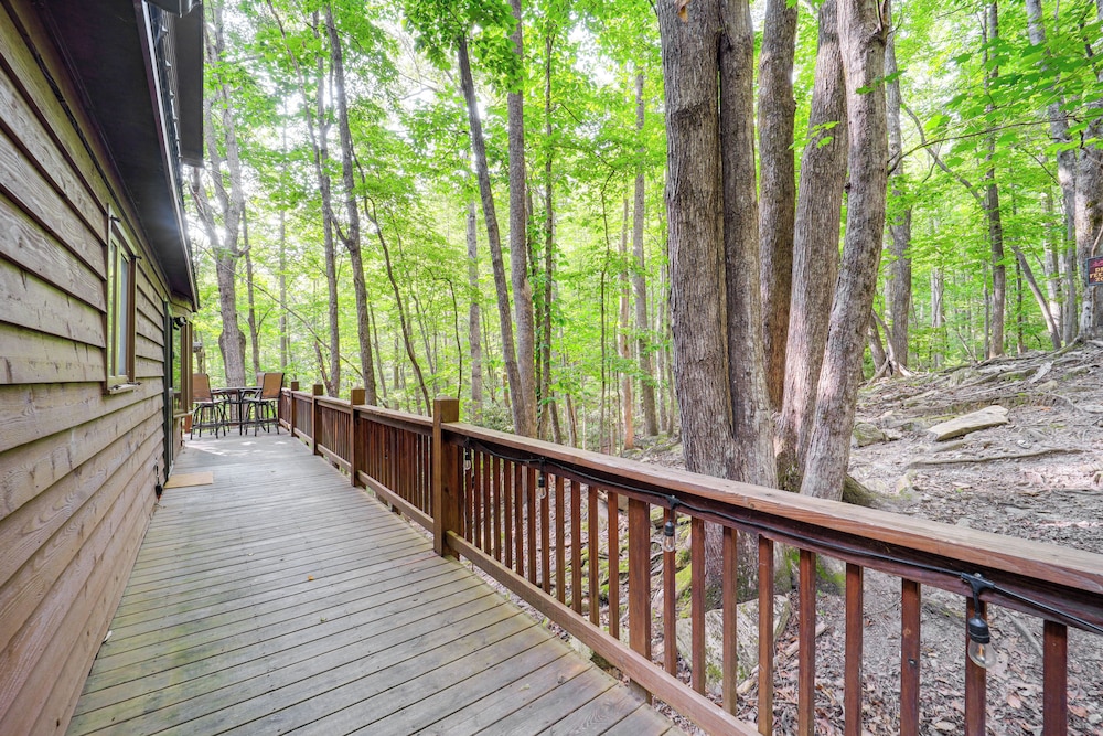 Deep Gap Cabin w/ Private Deck & Community Perks! view 5