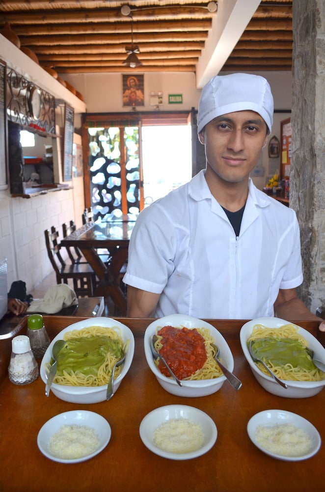 Hostal Camping Naylamp - Hostel