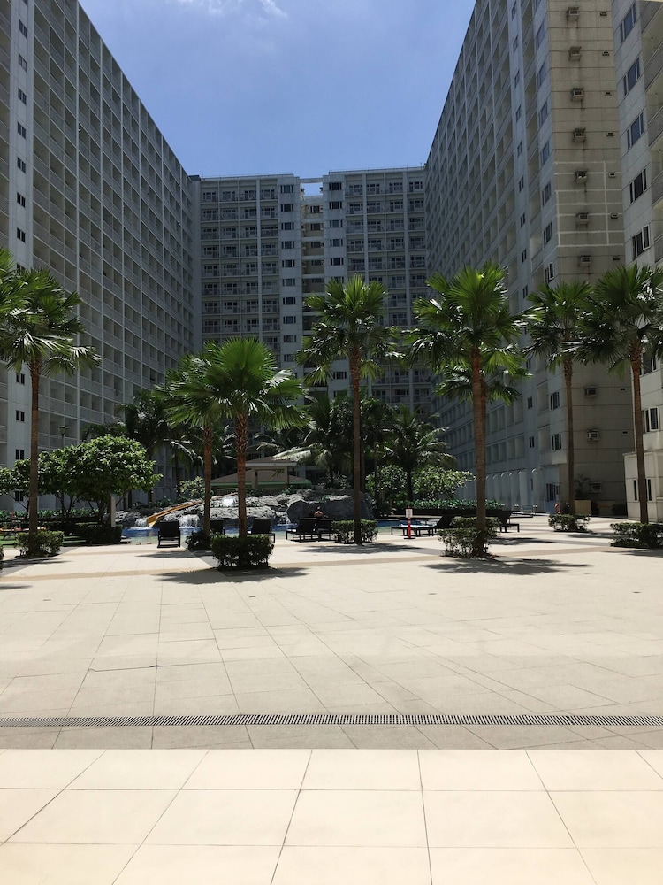 Relax in Pasay City's Best Kept Secret - Spacious Condo With Garden View