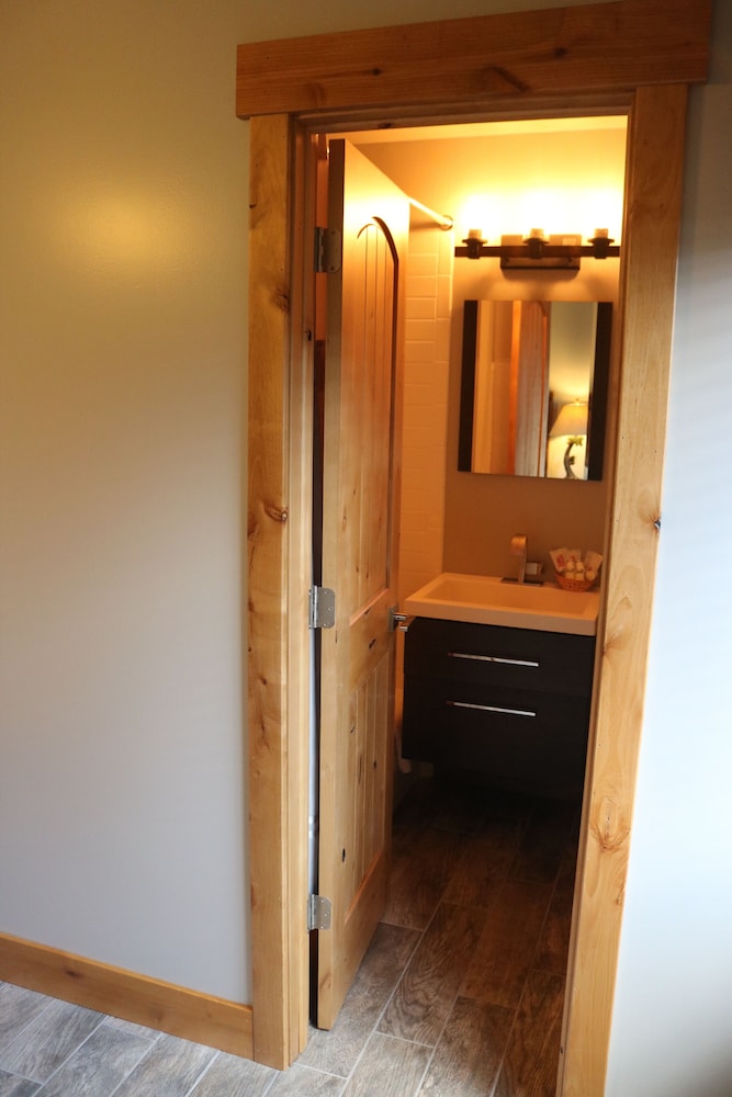 Columbine Inn