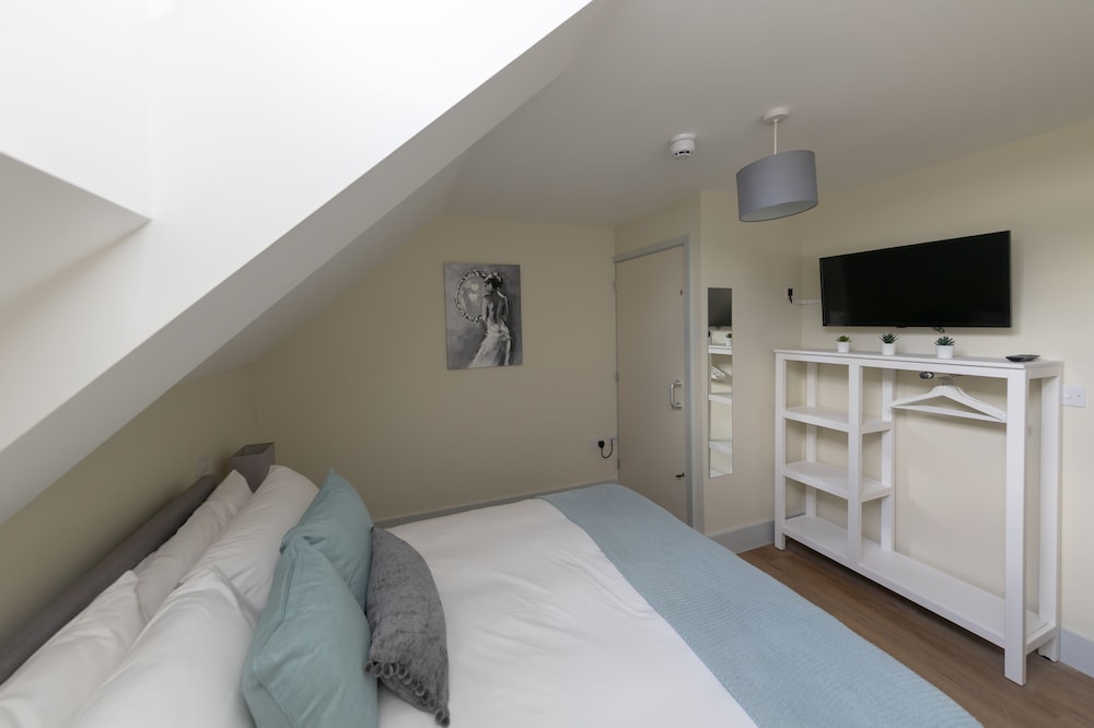 Apartment 8 Isabella House Hereford view 5