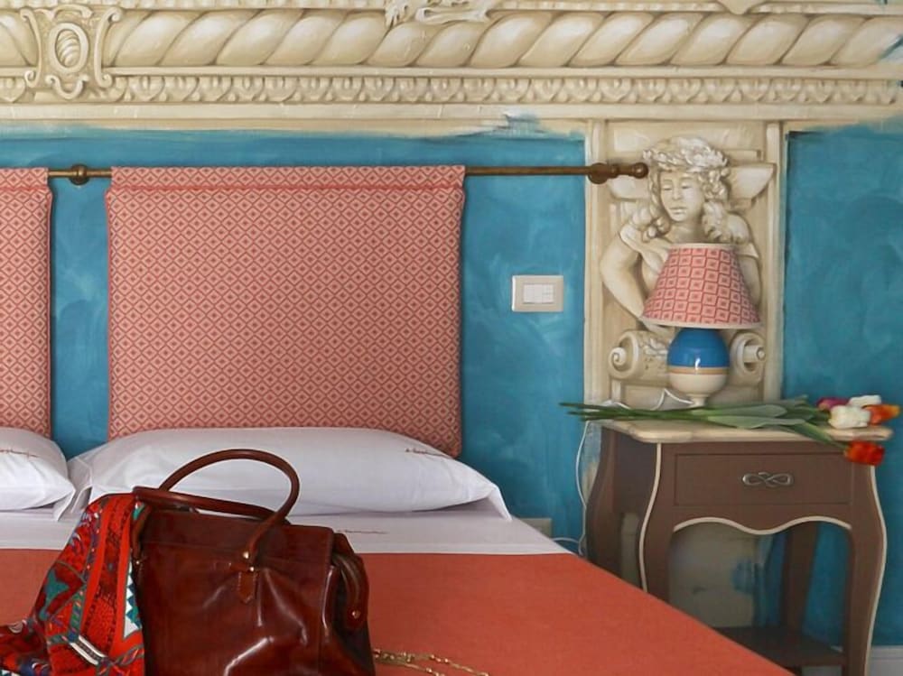 Hestasja bedroom