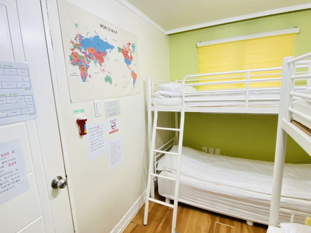 Aroha Guest House