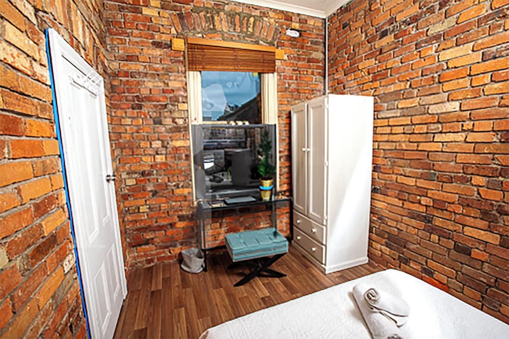 Fitzroy cottage-10pax. 10mins City CBD