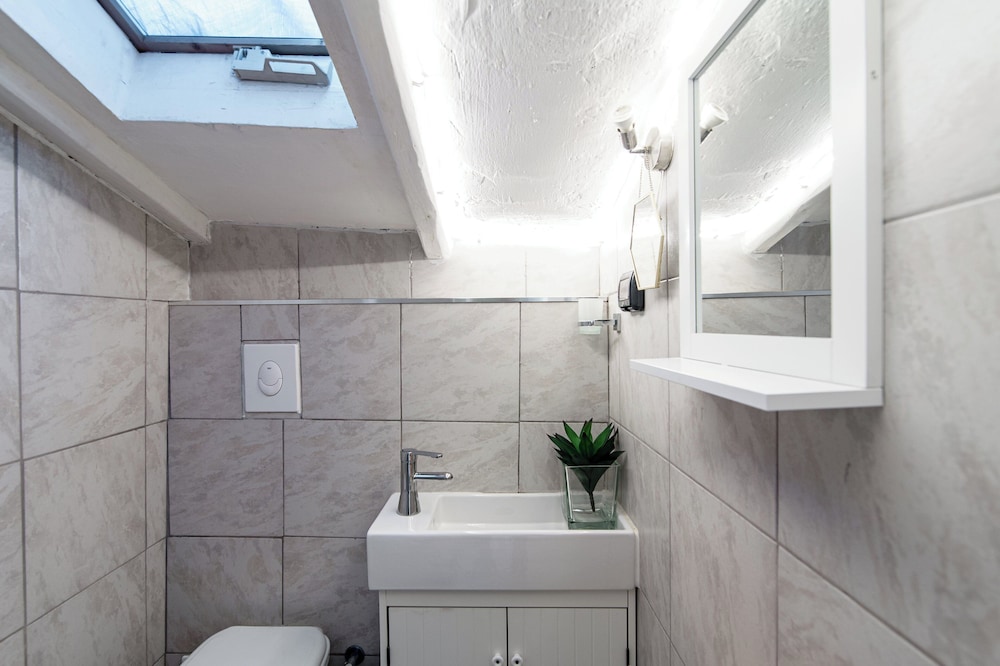 Chic apt near Duomo di Como