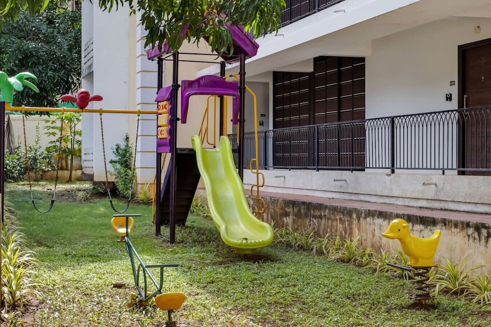 2BR w Pool Sauna 2km to Baga Calangute Beach