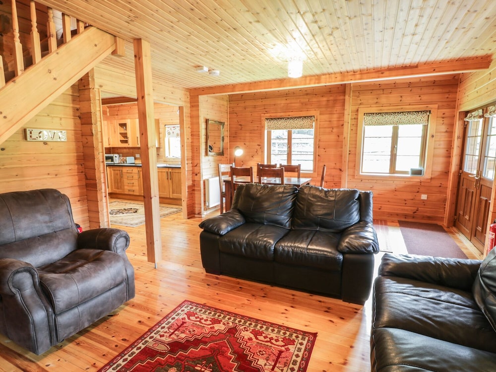 Sunset Lodge 6