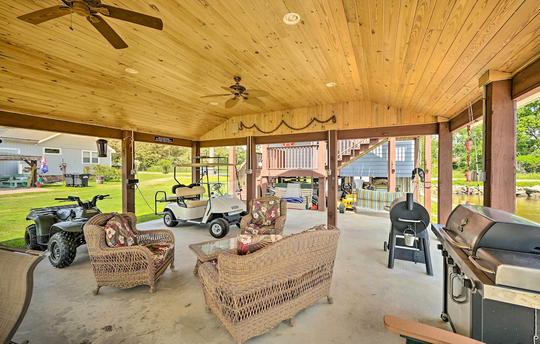 Prized Riverfront Condo w/ Fishing On-site! view 4