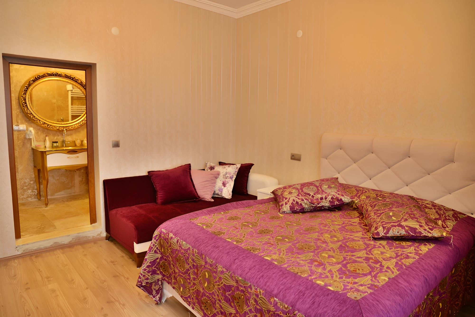 Dedeli Deluxe Hotel