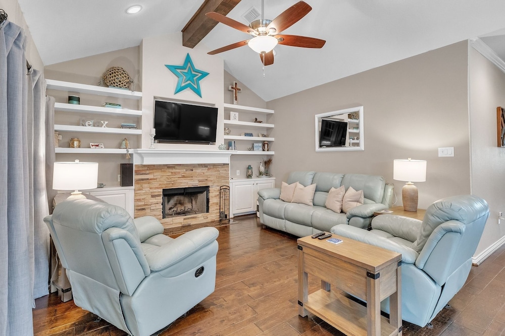 Larkin It Easy 4 Bedroom Home view 3