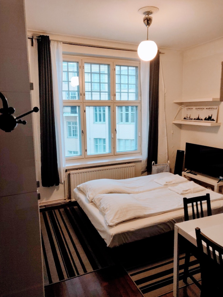 Helsinki city centre classic studio&loft view 2