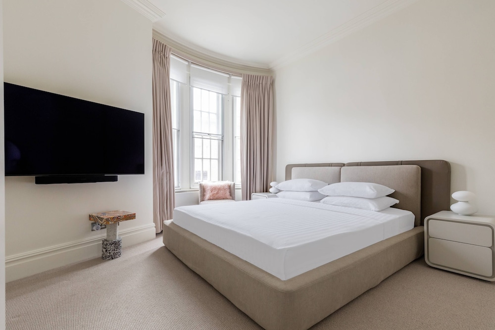 Sloane Court East VI by Onefinestay