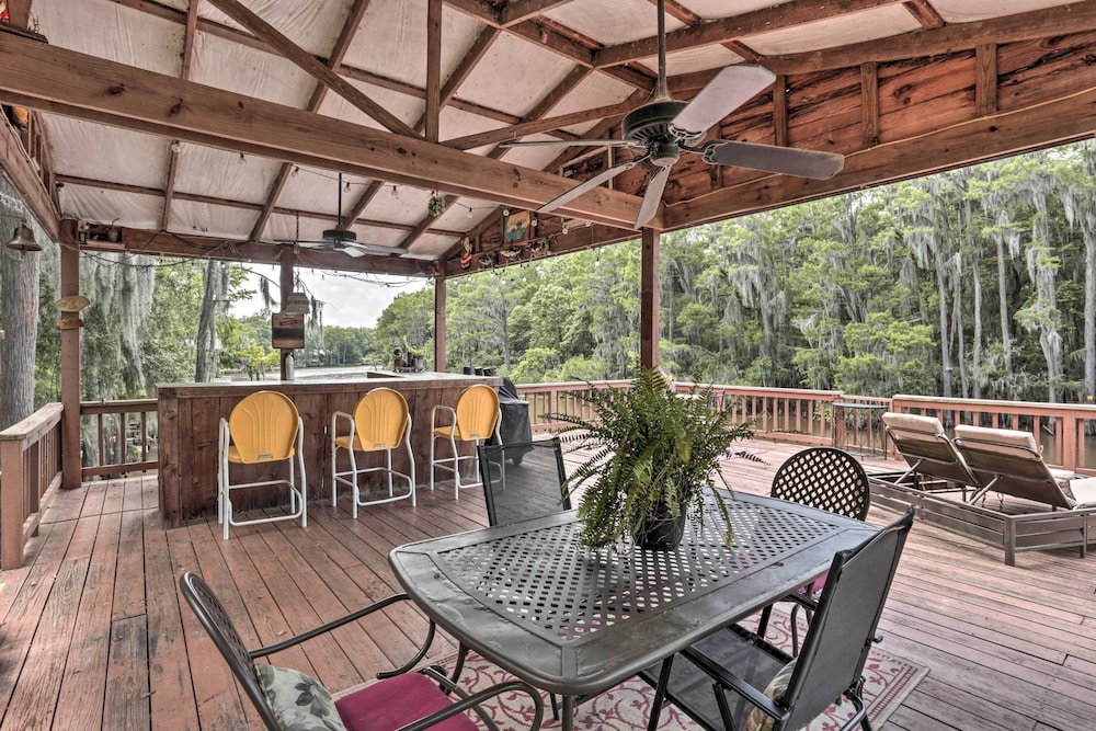 Waterfront Karnack Home w/ Boathouse  Deck! - Property Image 4