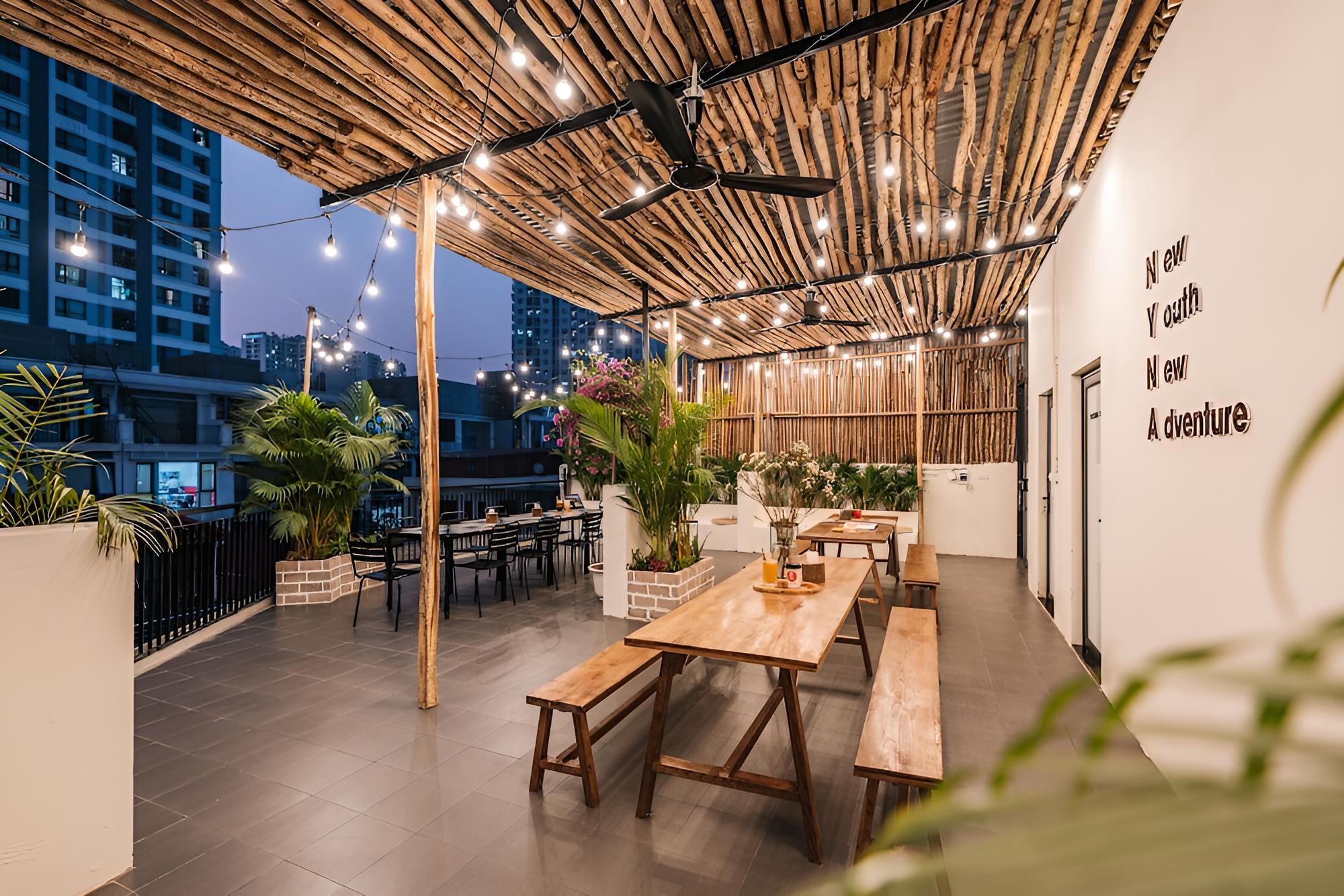 HOME KEY - Big Group with Rooftop Garden