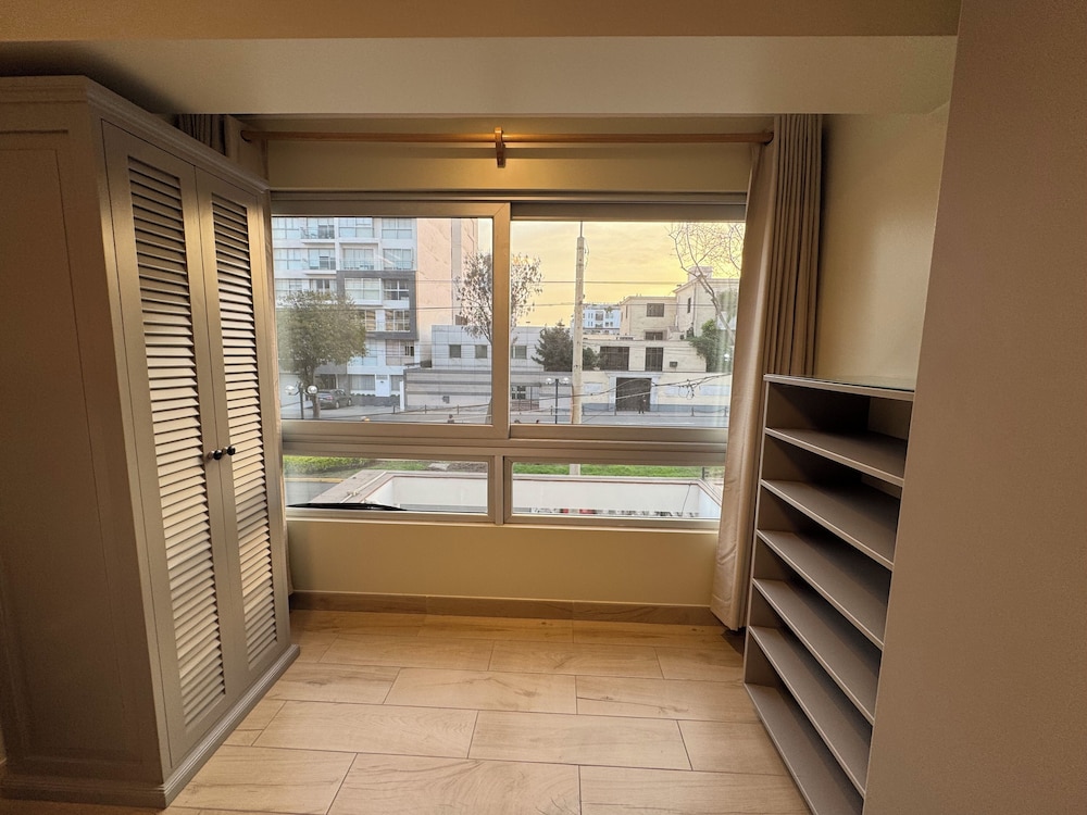 Miraflores 1 Bedroom Executive Apartment