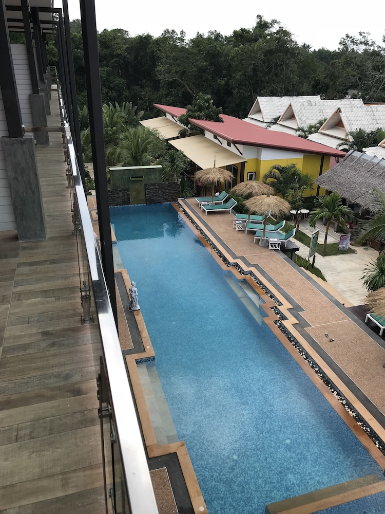 Pinky Bungalows Resort