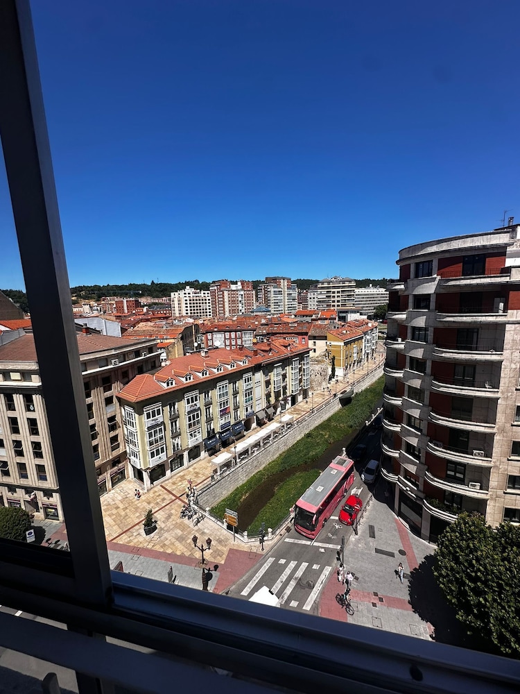 HOSTAL ATUAIREHOME BURGOS