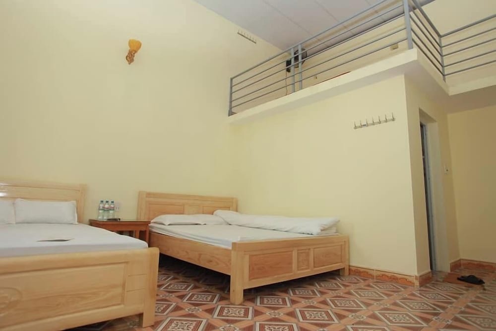 Viet Hoang Hostel Moc Chau - BAYLUXURY view 3