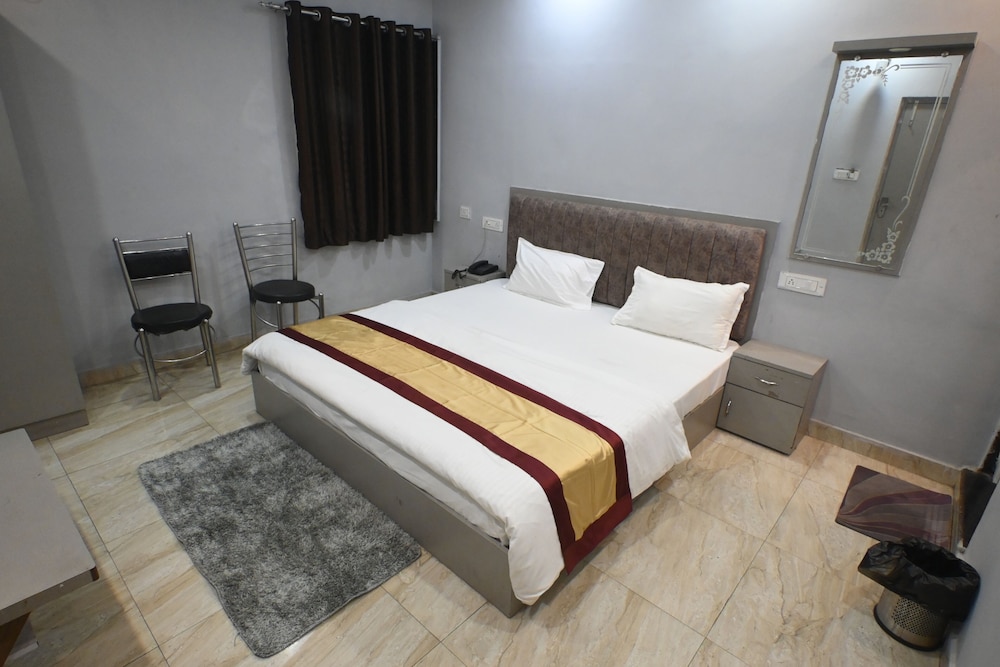 sandhya paying guest house