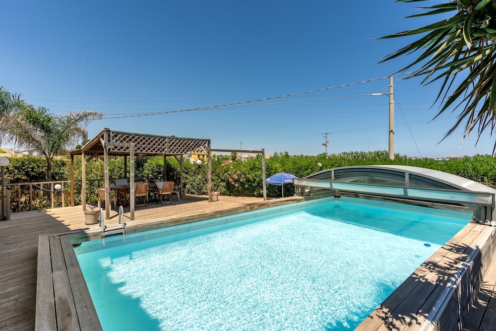Casa Matilde Vista Mare con Piscina by Wonderful Italy