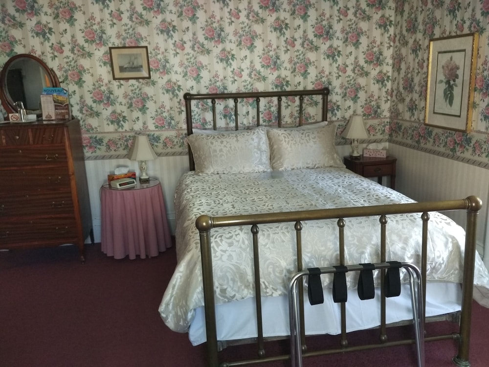 Homeport Historic Bed & Breakfast/Inn c 1858 - Image 3