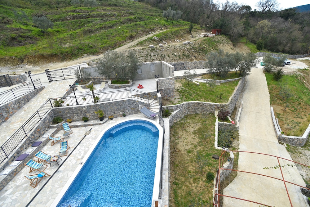 Photo 43