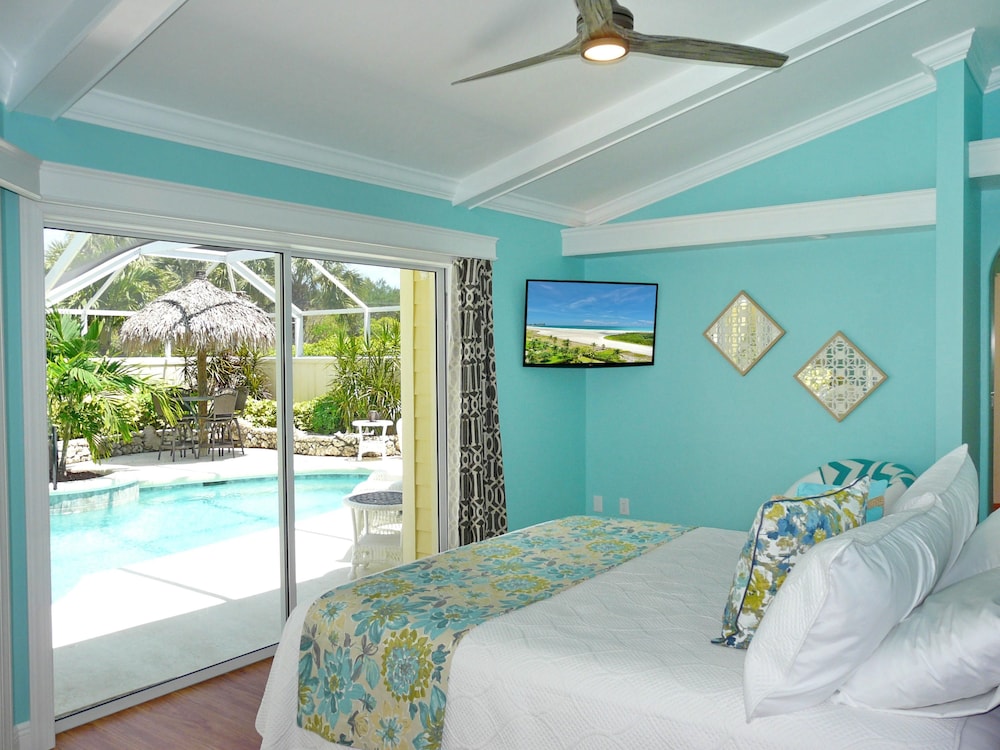 Private Home and Guesthouse With Courtyard, Pool and spa view 4