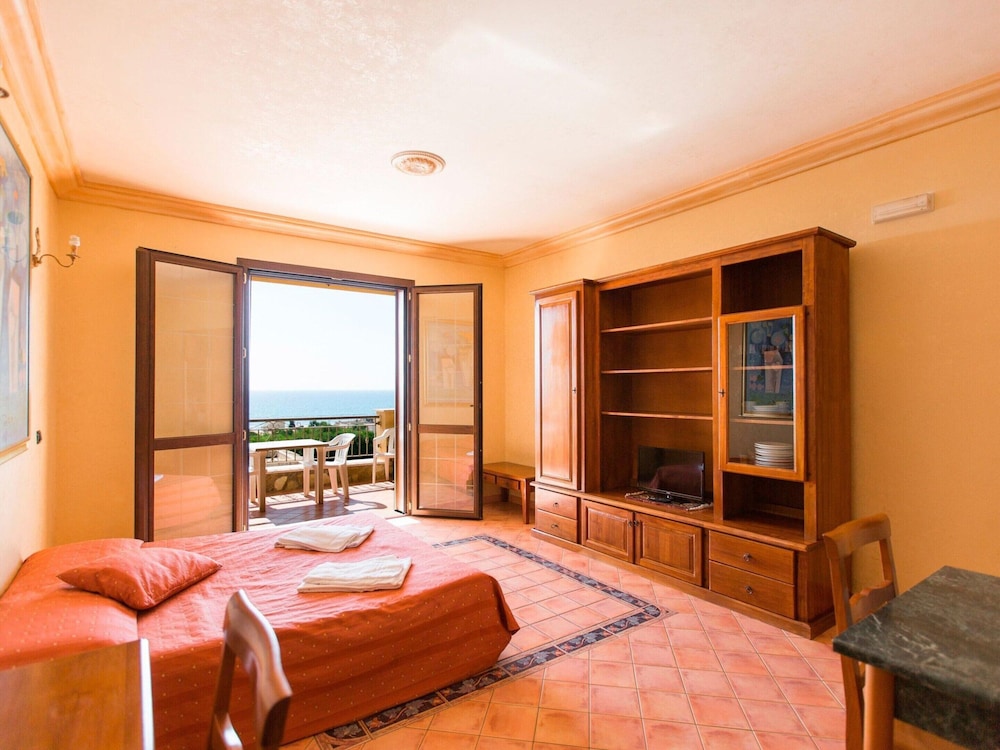 Apartment in Triscina Near Selinunte Ruins