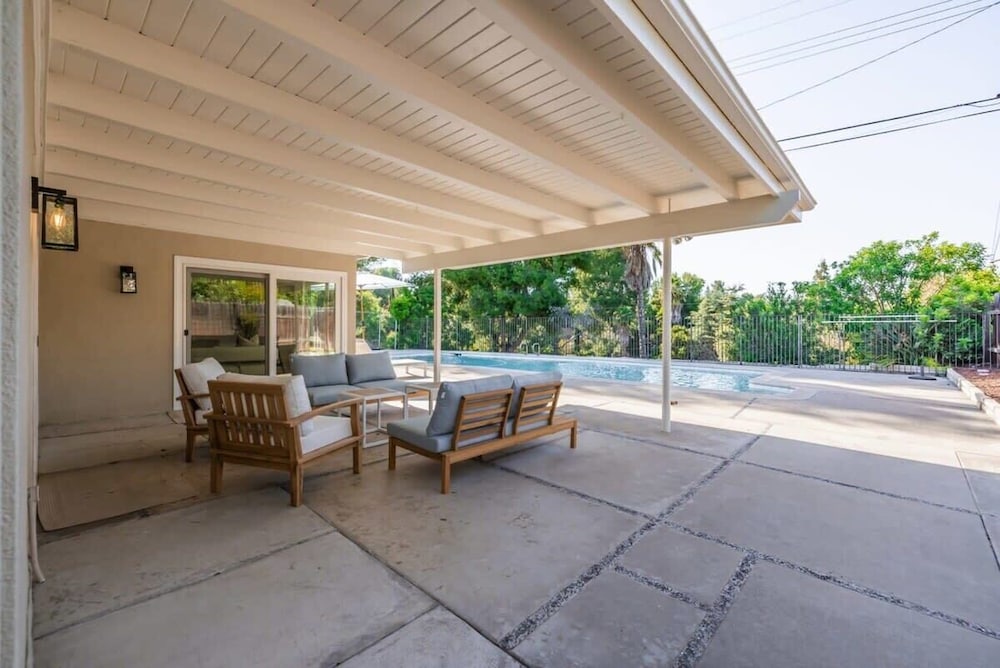 @ Marbella Lane - Cozy Modern Home w/ Relaxing Design & Pool