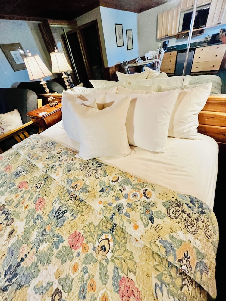 Bear Inn Retreat