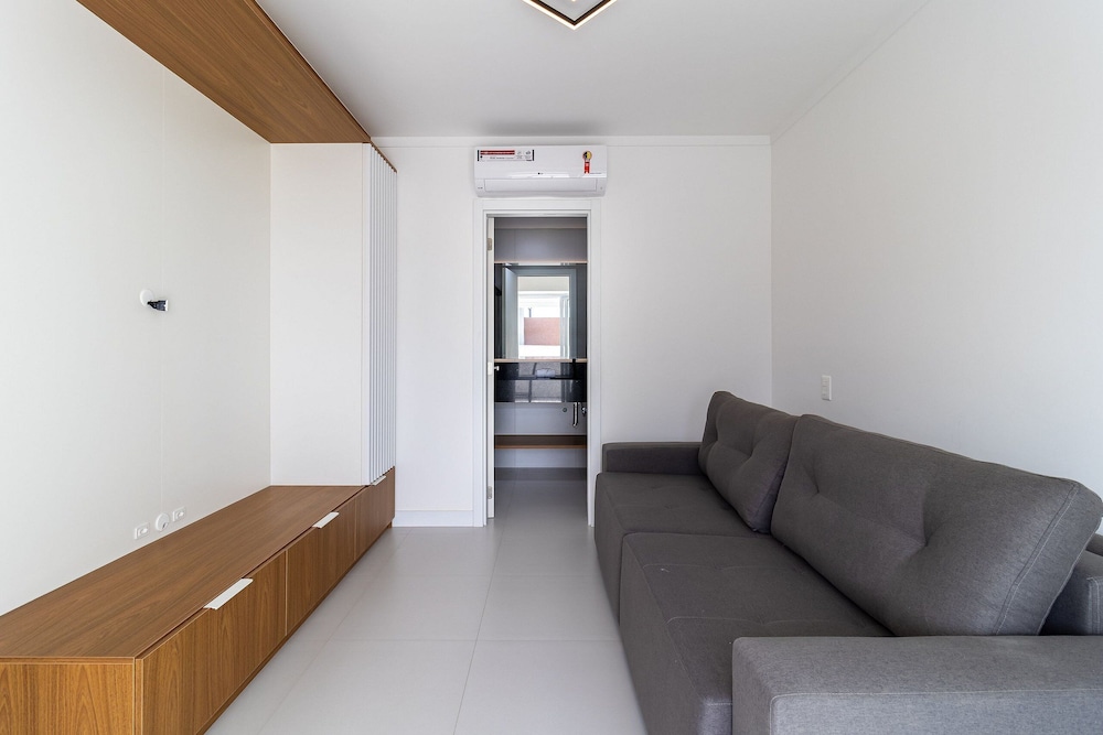Modern duplex w/jacuzzi 240m beach JRR410